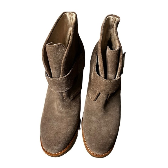 UGG Australia Tan Suede Shearling Brienne Buckle Tab Ankle Boots Size 7 - Picture 3 of 7